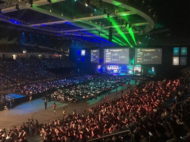 手是一支同 手是一支同